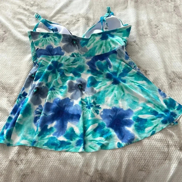 Coco Reef Sorrento Coastal Floral Diamond Wrap Tankini Top Capri Blue Sz 10/34D - Picture 5 of 6